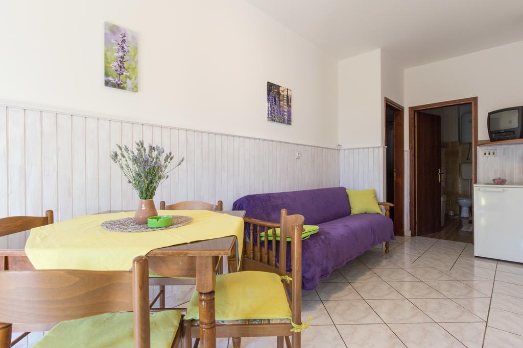Apartment Milka A4 Krk Town Bagian luar foto