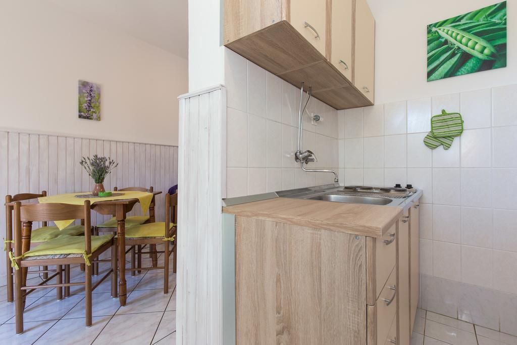 Apartment Milka A4 Krk Town Bagian luar foto