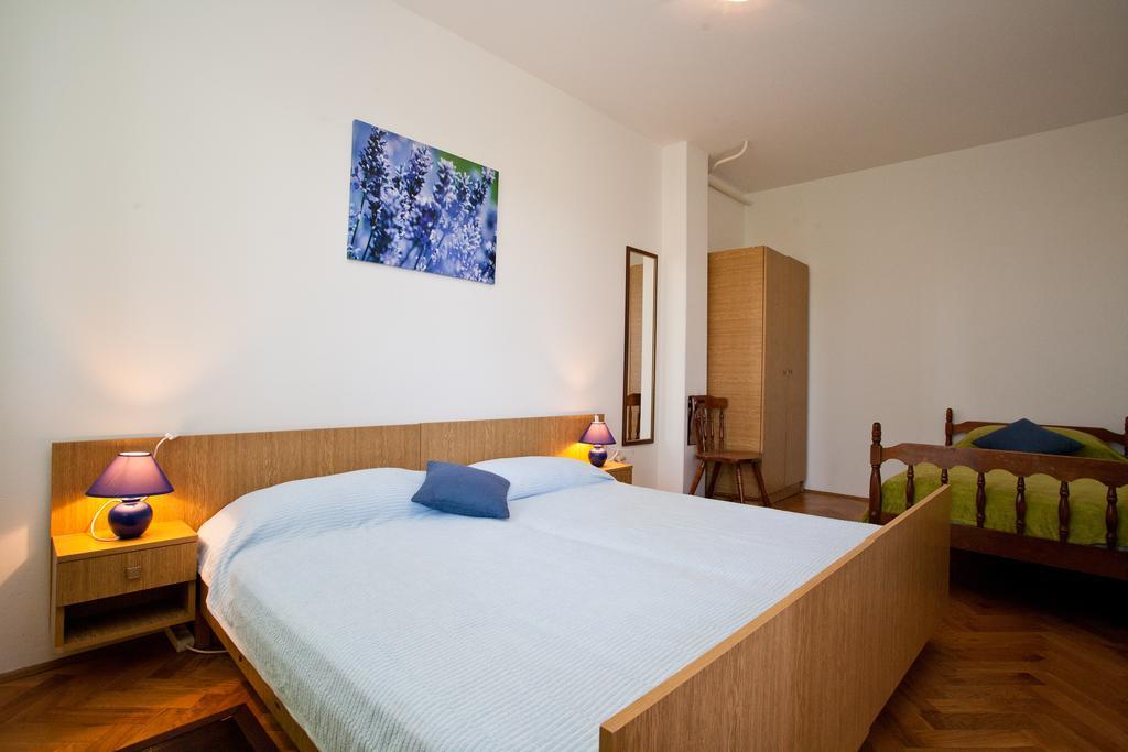 Apartment Milka A4 Krk Town Bagian luar foto